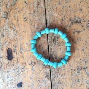 stretchy turquoise bracelet or anklet
